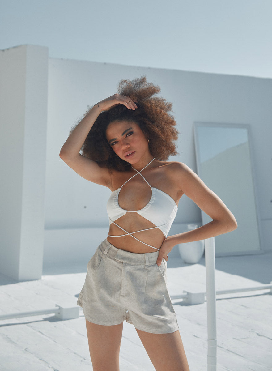 OZSS22_Top_Ellie_hueso_y_Short_Raquel_Beige_2.jpg